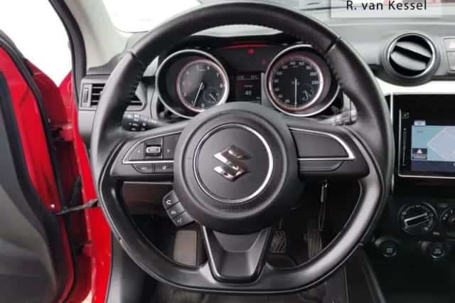 Suzuki Swift (2020) thumbnail 6