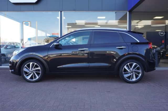 Kia Niro (2018) thumbnail 2