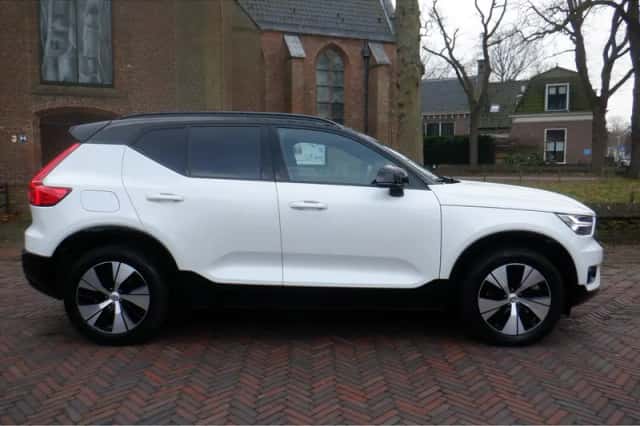 Volvo XC40 (2021) thumbnail 1