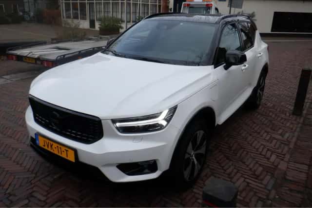 Volvo XC40 (2021) thumbnail 5