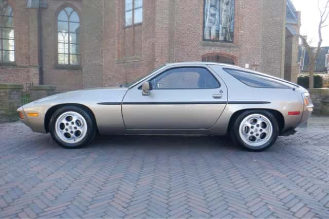 Porsche 928 (1981) thumbnail 2