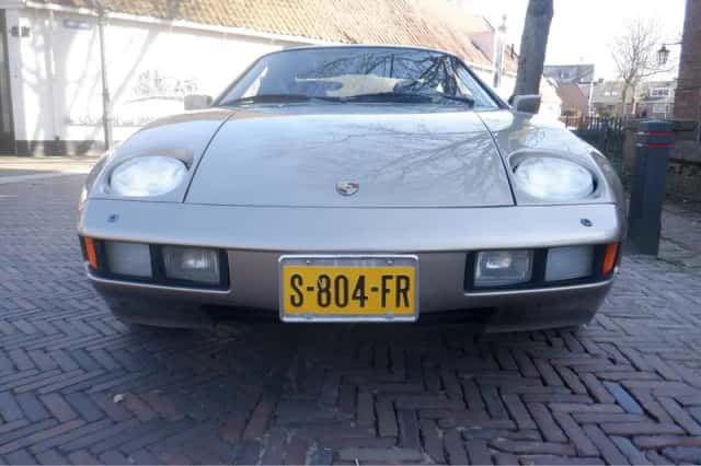 Porsche 928 (1981) thumbnail 4
