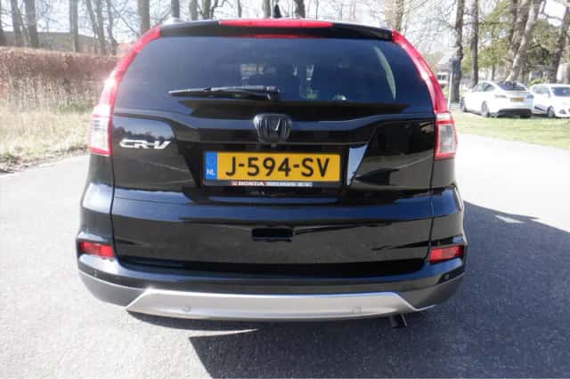 Honda CR-V (2017) thumbnail 3