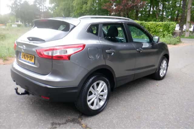 Nissan Qashqai (2017) thumbnail 6