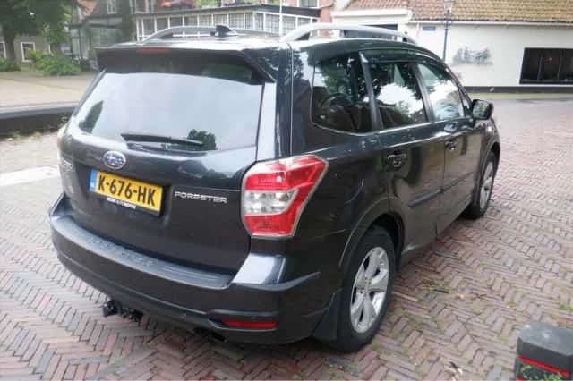 Subaru Forester (2015) thumbnail 5
