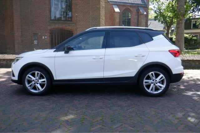 SEAT Arona (2020) thumbnail 2