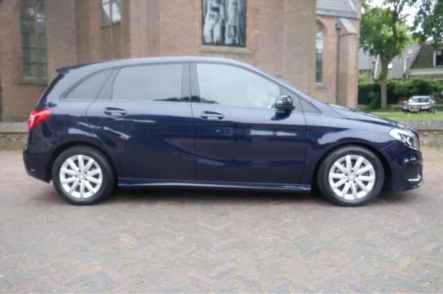 Mercedes-Benz B-Klasse (2017) thumbnail 1