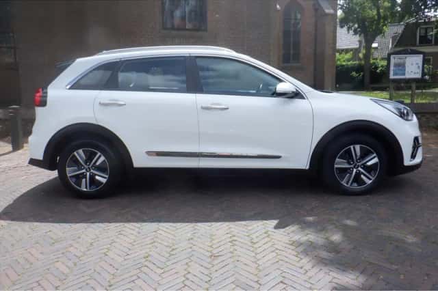 Kia Niro (2022) thumbnail 1