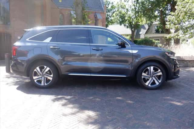 Kia Sorento (2021) thumbnail 1