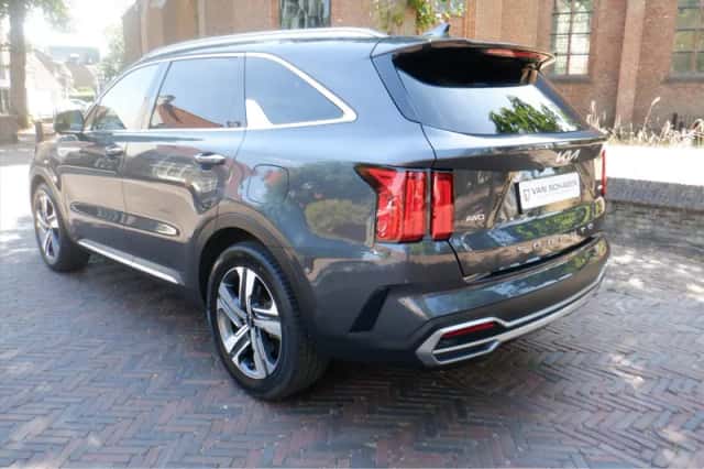 Kia Sorento (2021) thumbnail 5