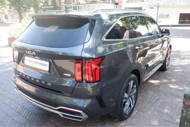 Kia Sorento (2021) thumbnail 6