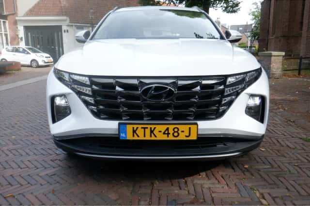 Hyundai Tucson (2022) thumbnail 2