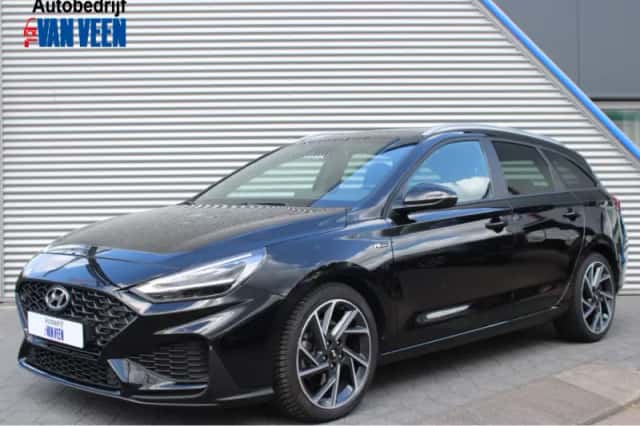 Hyundai i30 (2024) thumbnail 1