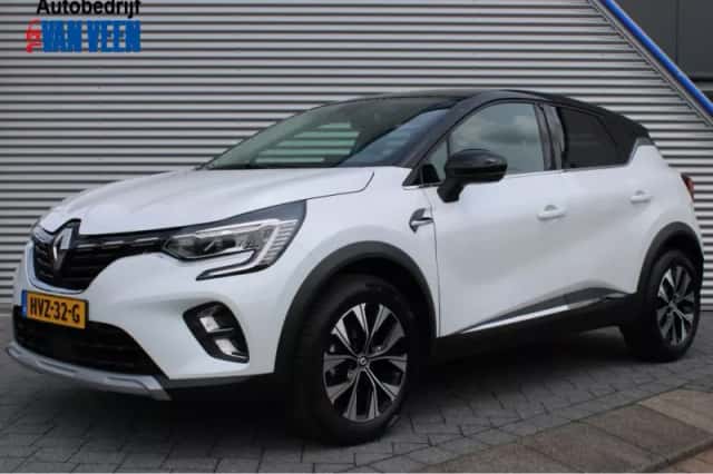 Renault Captur (2024) thumbnail 1