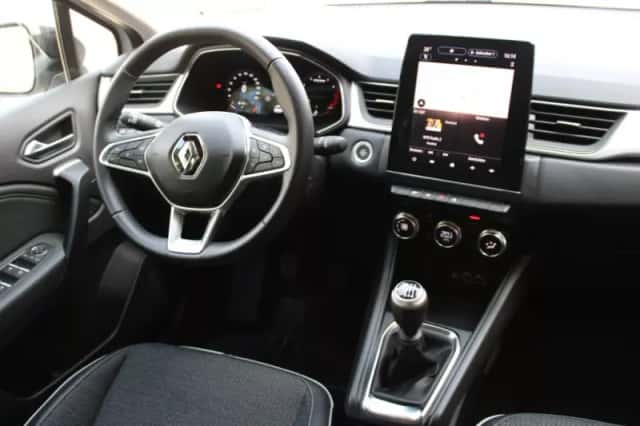Renault Captur (2024) thumbnail 6