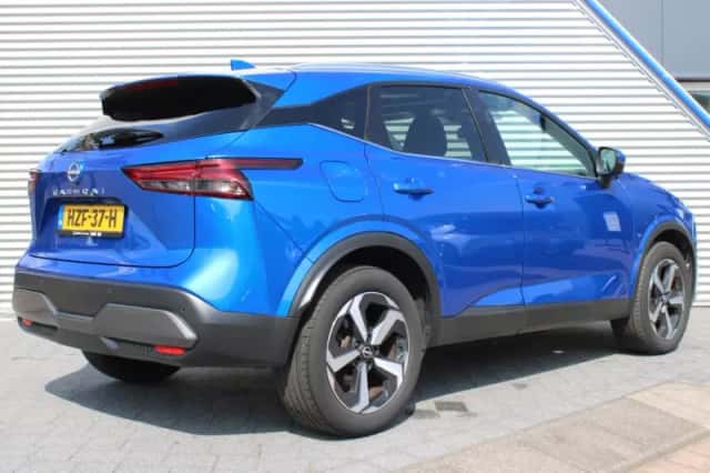 Nissan Qashqai (2023) thumbnail 3