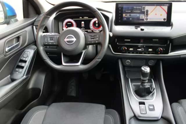 Nissan Qashqai (2023) thumbnail 4