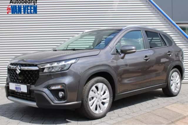 Suzuki S-Cross (2025) thumbnail 1