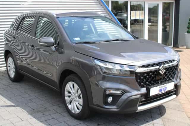 Suzuki S-Cross (2025) thumbnail 6