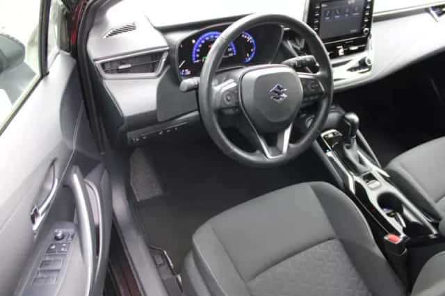 Suzuki Swace (2021) thumbnail 2