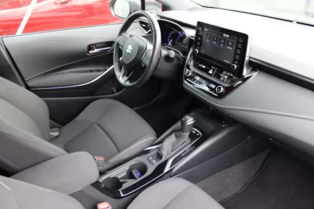 Suzuki Swace (2021) thumbnail 4