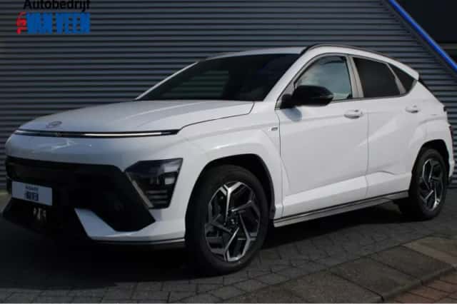 Hyundai Kona (2023) thumbnail 1
