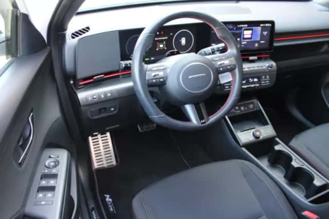 Hyundai Kona (2023) thumbnail 6