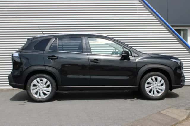 Suzuki S-Cross (2026) thumbnail 4