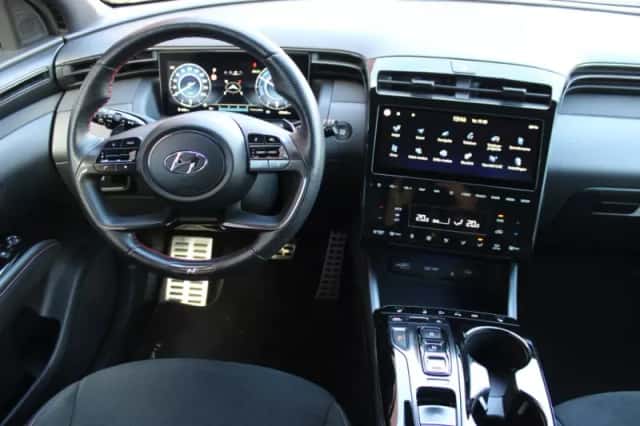 Hyundai Tucson (2022) thumbnail 2