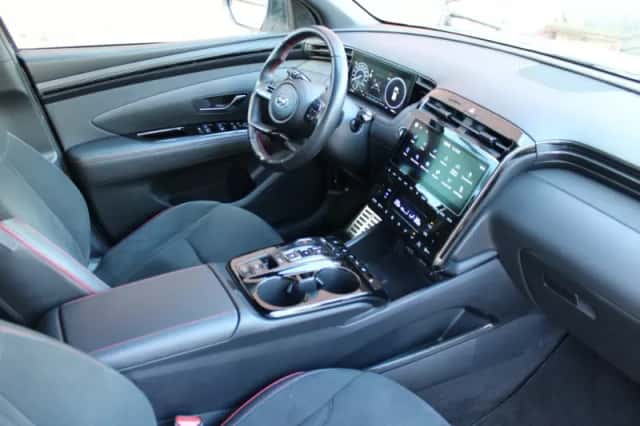 Hyundai Tucson (2022) thumbnail 4