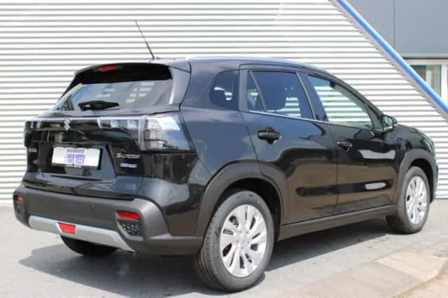 Suzuki S-Cross (2026) thumbnail 2
