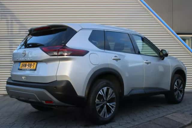 Nissan X-Trail (2023) thumbnail 3