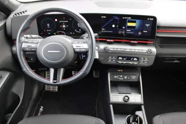 Hyundai Kona (2024) thumbnail 2
