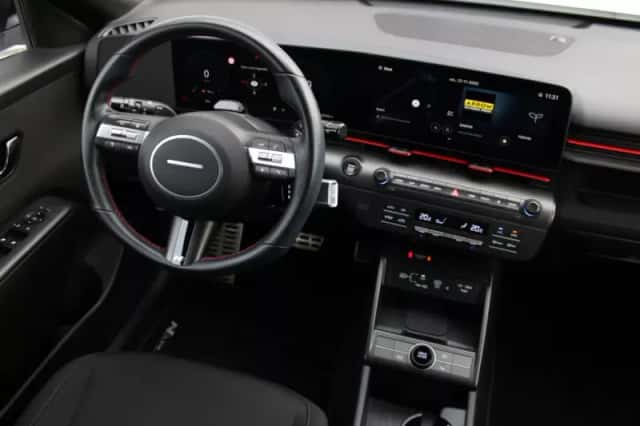 Hyundai Kona (2024) thumbnail 4
