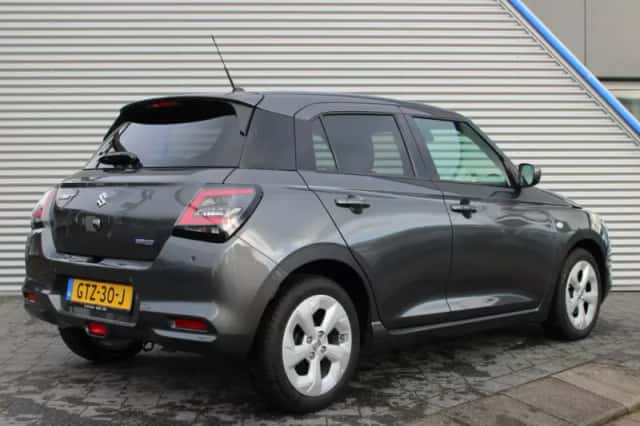 Suzuki Swift (2025) thumbnail 3