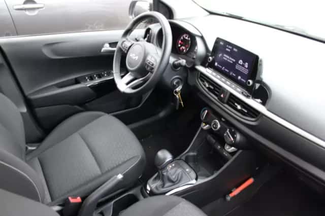 Kia Picanto (2022) thumbnail 4