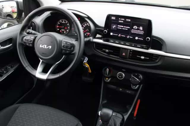 Kia Picanto (2022) thumbnail 6