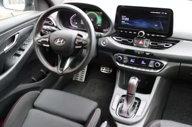 Hyundai i30 (2023) thumbnail 2