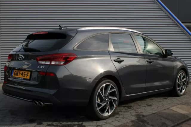 Hyundai i30 (2023) thumbnail 3