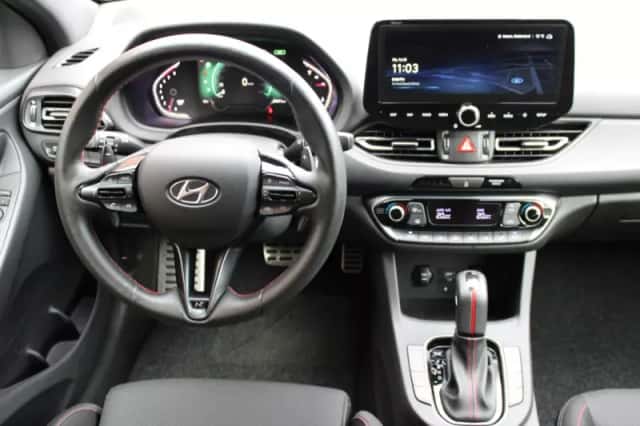 Hyundai i30 (2023) thumbnail 4