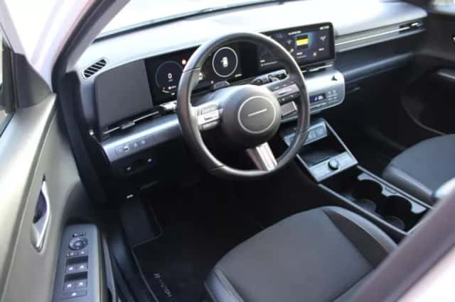 Hyundai Kona (2024) thumbnail 6