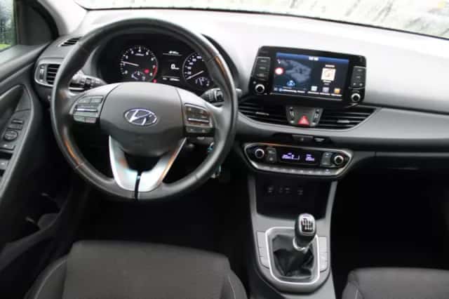 Hyundai i30 (2017) thumbnail 4