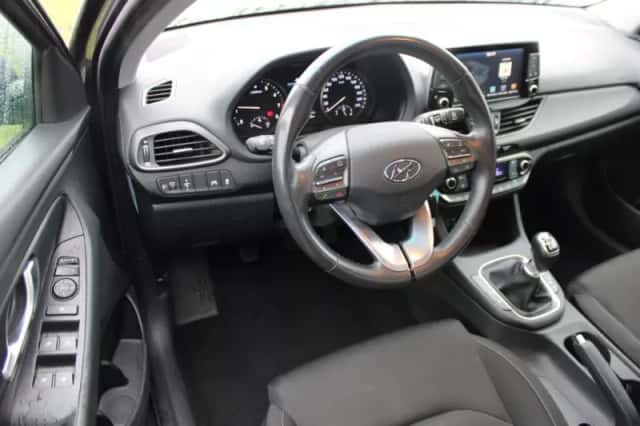 Hyundai i30 (2017) thumbnail 6
