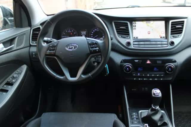 Hyundai Tucson (2018) thumbnail 4