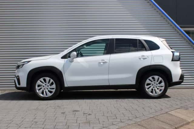 Suzuki S-Cross (2023) thumbnail 5