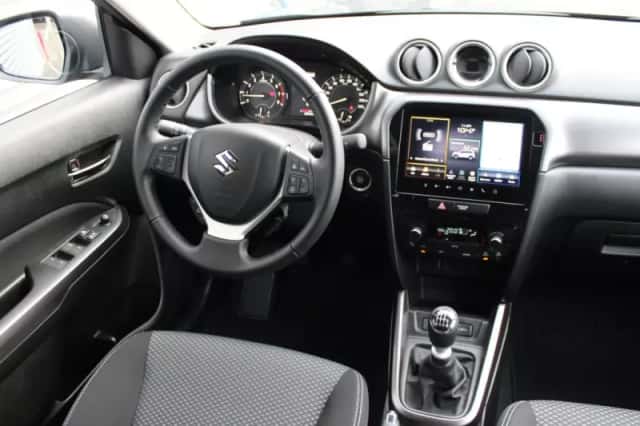 Suzuki Vitara (2025) thumbnail 2