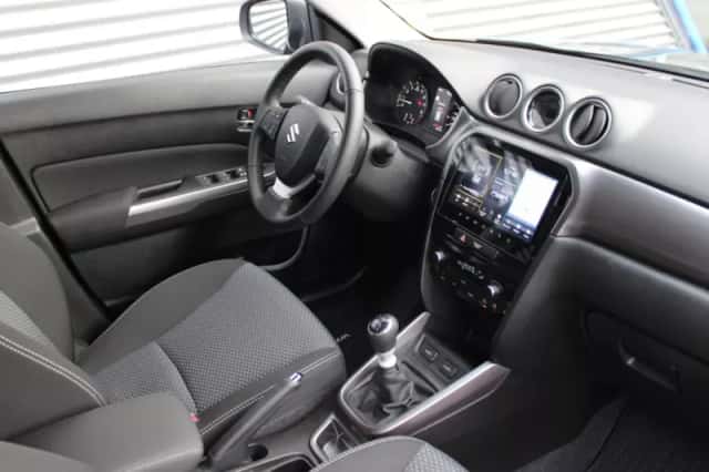 Suzuki Vitara (2025) thumbnail 6