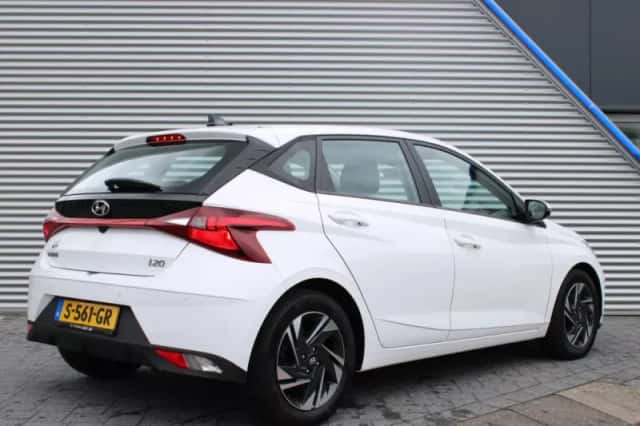 Hyundai i20 (2021) thumbnail 3