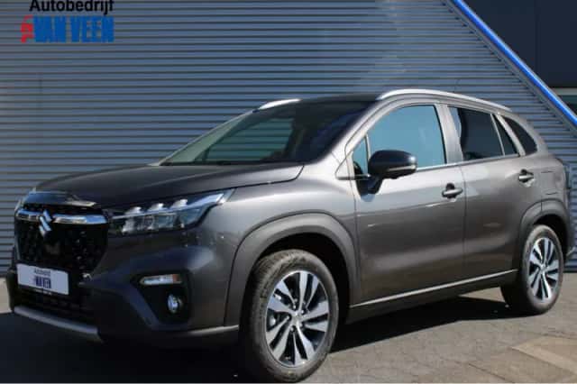 Suzuki S-Cross (2025) thumbnail 1