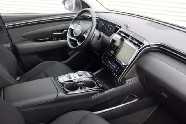 Hyundai Tucson (2023) thumbnail 4